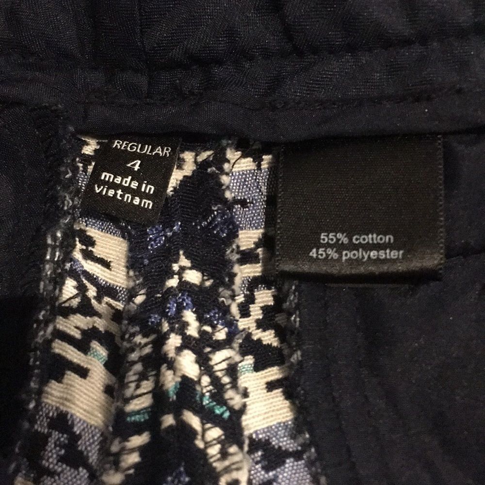 The Limited Aztec printed shorts SZ 4 - Picture 7 of 9